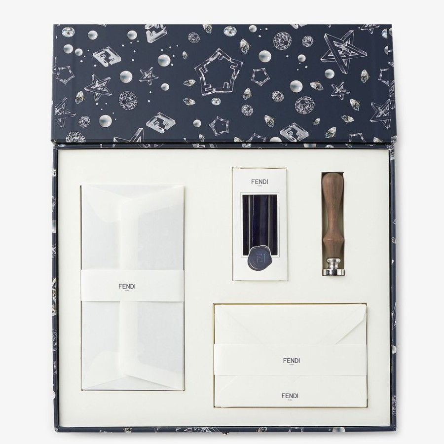 Home Decor & Lifestyle Fendi Kerzen Und Geschenksideen | Set Aus Papier In Blau