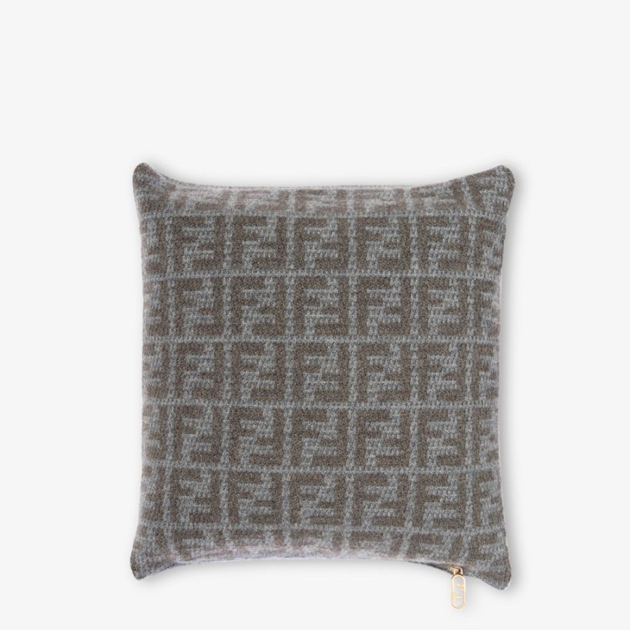 Home Decor & Lifestyle Fendi Textile Accessoires | Kissen Aus Kaschmir In Grau